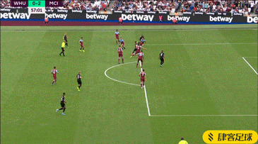 日本队2026年世界杯球衣：深蓝色底色+浅蓝色波浪状图案