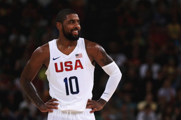 一名神情沮 一名神情沮